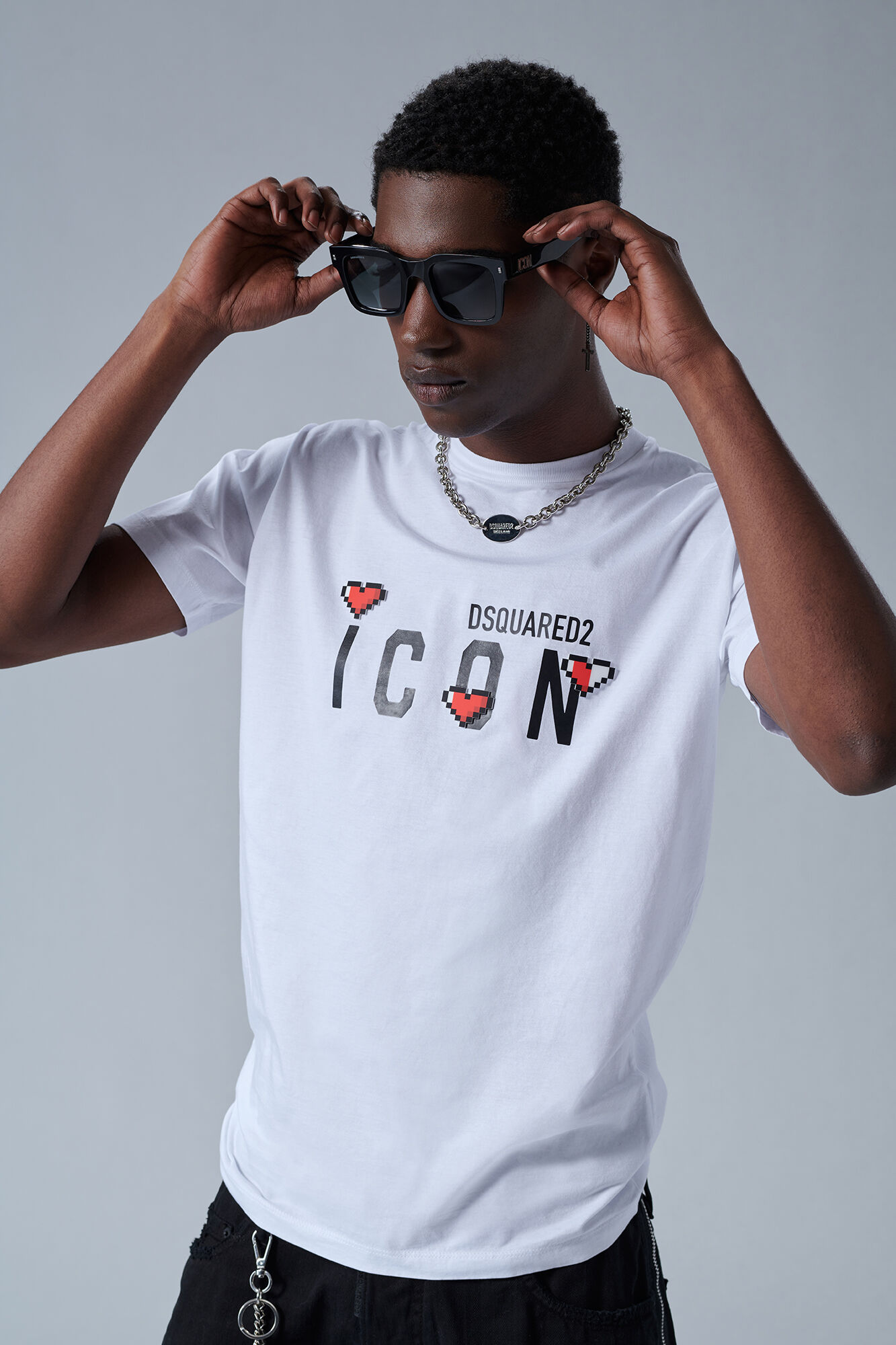 Icon Heart Pixel Cool T-shirt